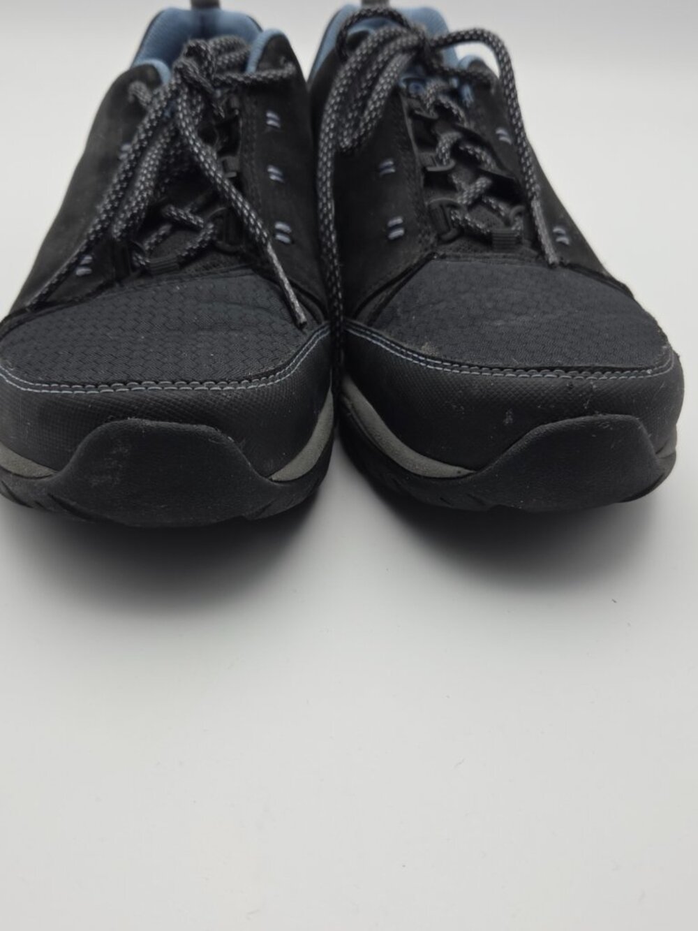 Ahnu Walking Shoes - Women's Size 8 - Picture 2 of 6